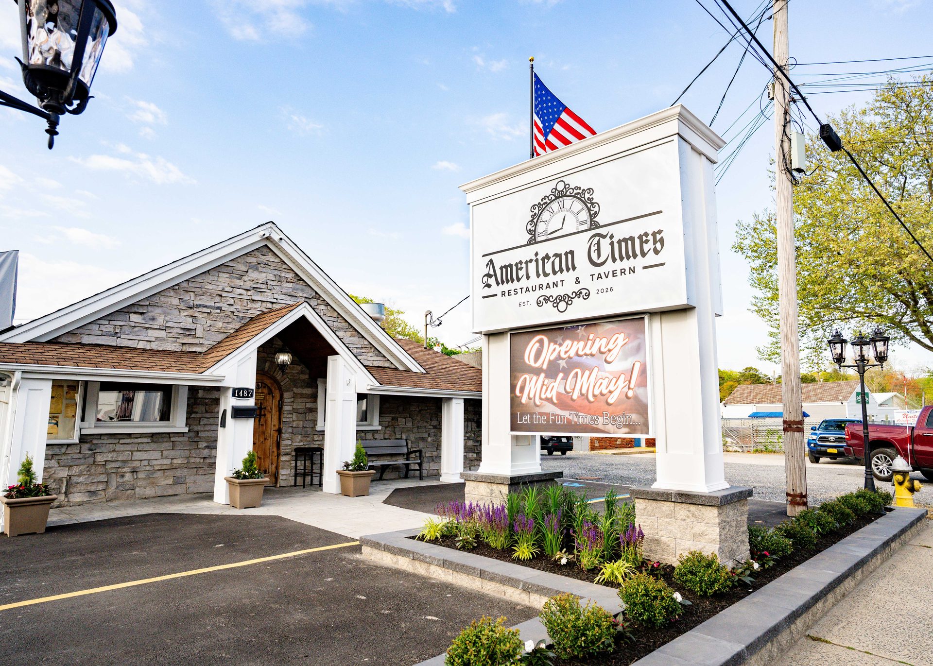 1487 Montauk Highway, Oakdale